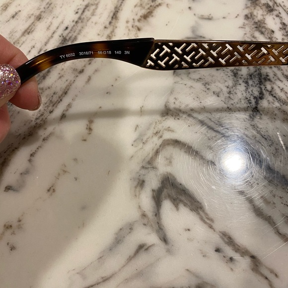 Tory Burch Sunglasses - Picture 4 of 5